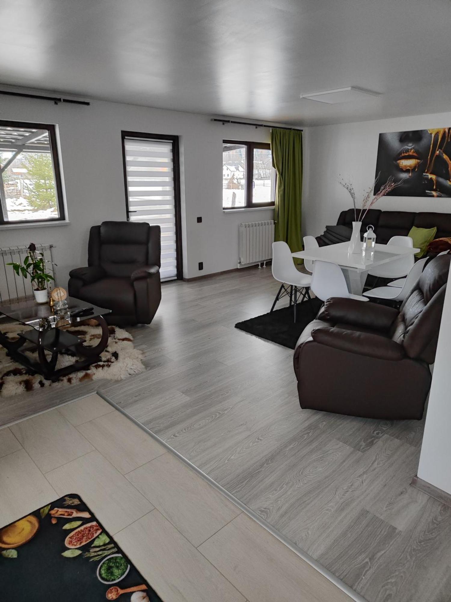 Vila Raisa Neagra Sarului Exteriér fotografie