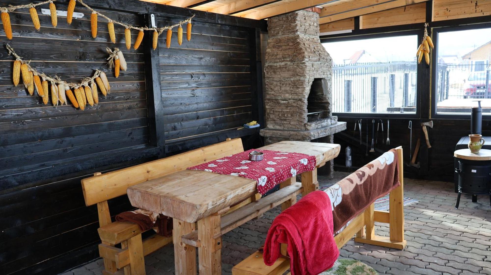 Vila Raisa Neagra Sarului Exteriér fotografie